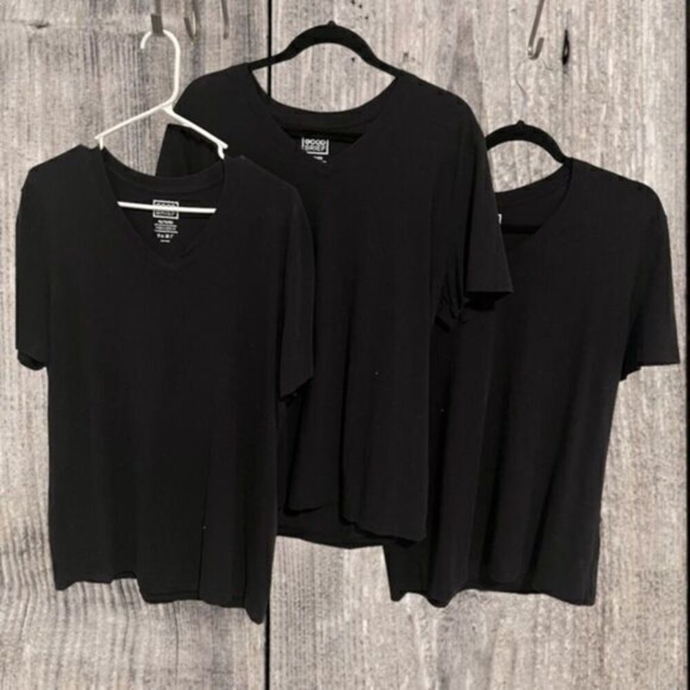 Amazon Essentials Men's XL
Black T-Shirt Set Of 3